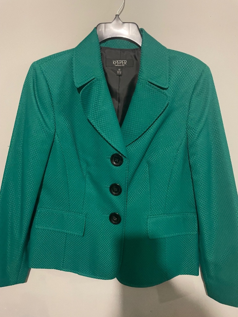Kasper women’s size 10 green button up soup jacket
